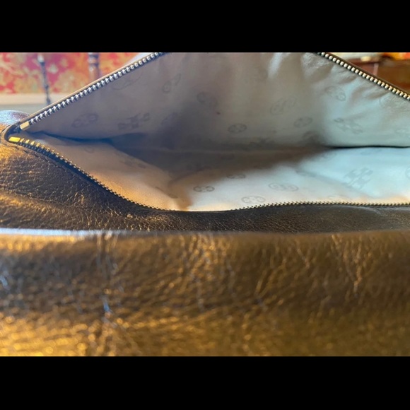 Tory Burch classic clutch or shoulder bag option - Picture 3 of 4